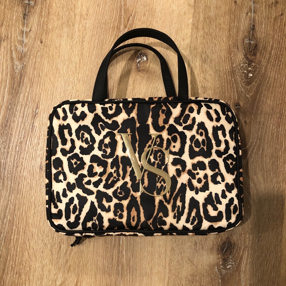 VS Hanging Toiletry Bag